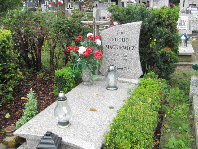 Grób Hipolit Mackiewicz